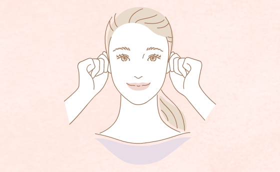 顔のたるみ、気になりはじめてない？耳下腺のマッサージや耳回しを、日頃から